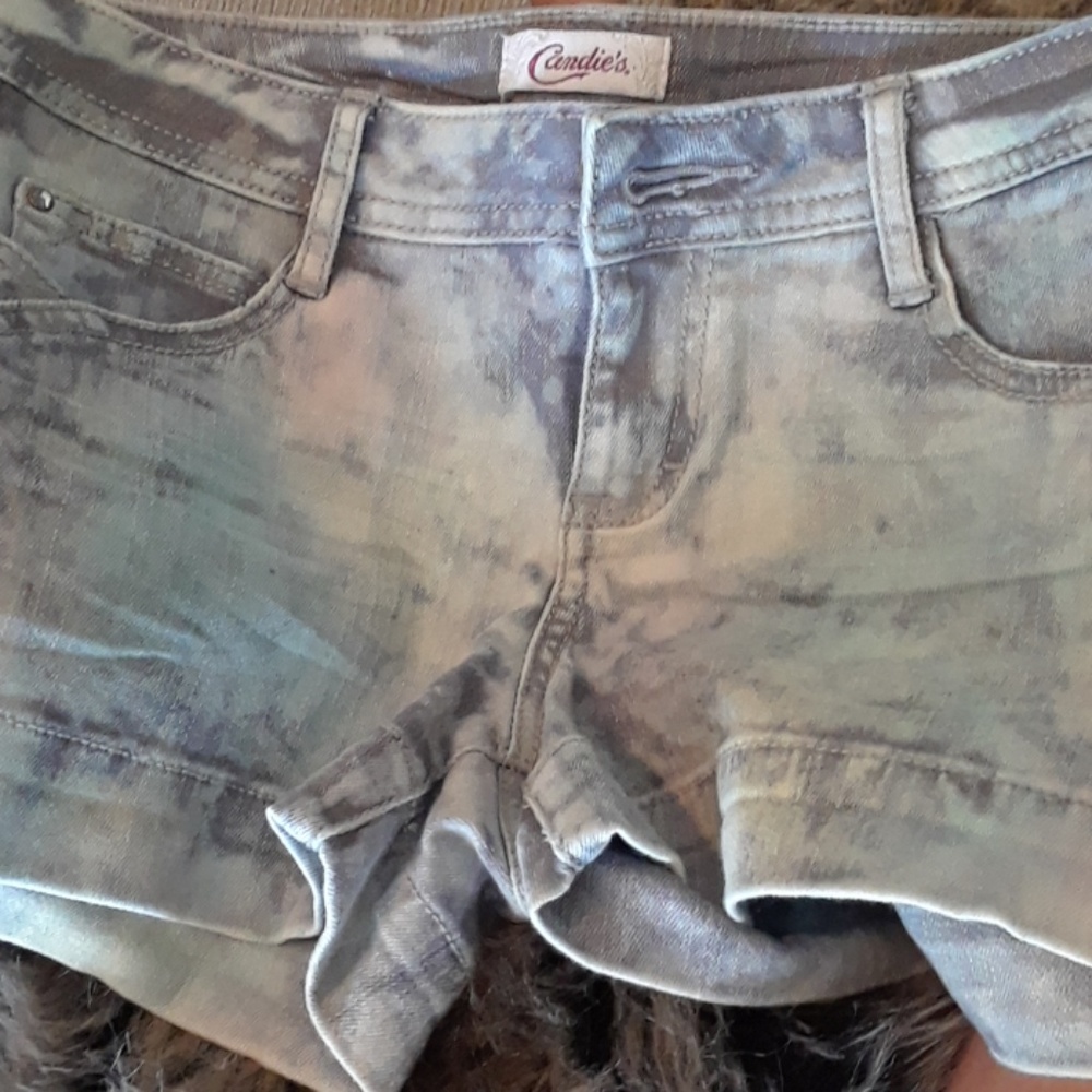 Candies light shimmer tie dye shorts.
